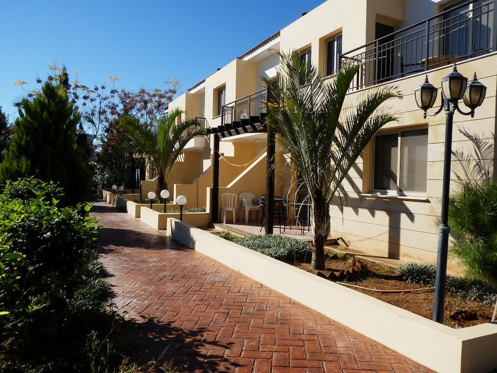 Byreva Apartments Paphos Luaran gambar