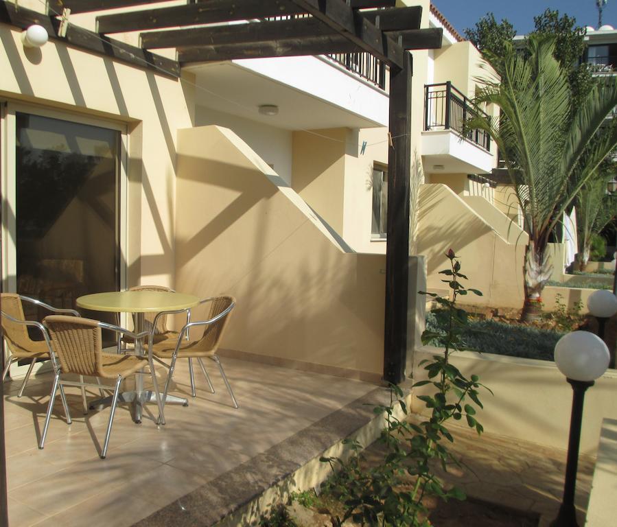 Byreva Apartments Paphos Luaran gambar