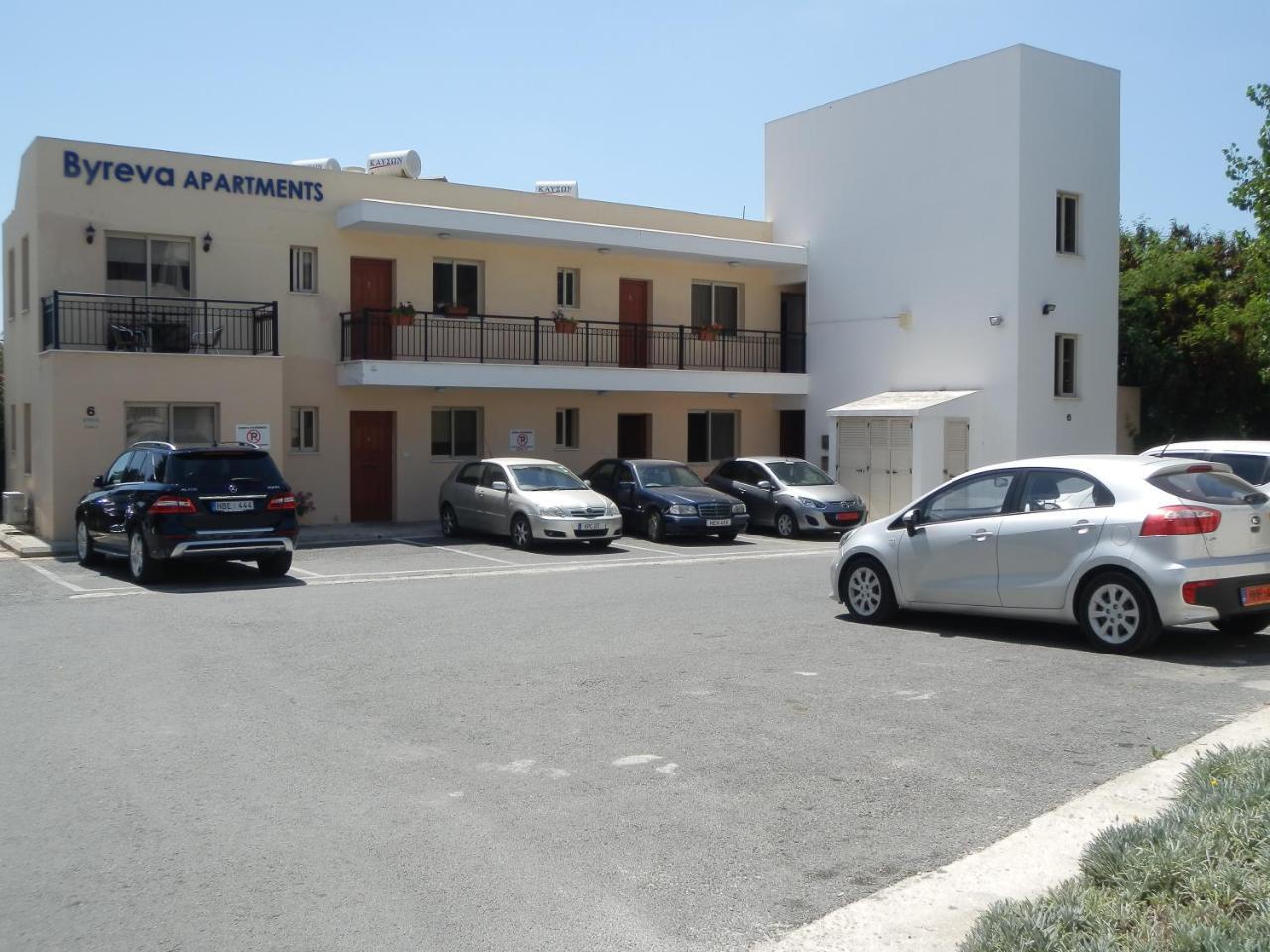 Byreva Apartments Paphos Luaran gambar